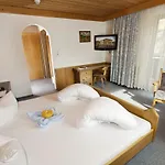Kristall - Themenfruehstueck Bed and Breakfast Nauders