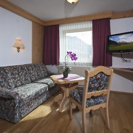 Bed & Breakfast Kristall - Themenfruehstueck Nauders
