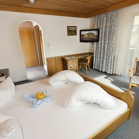 Kristall - Themenfruehstueck Bed & Breakfast Nauders