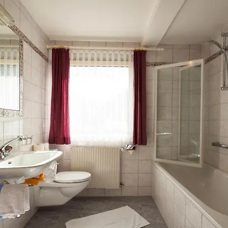 Bed & Breakfast Kristall - Themenfruehstueck 3*