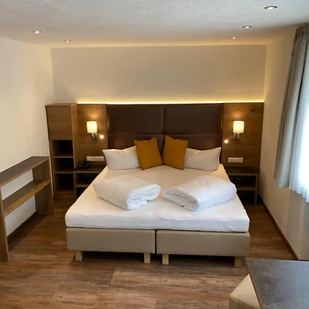 Nocleg ze śniadaniem Kristall - Themenfruehstueck