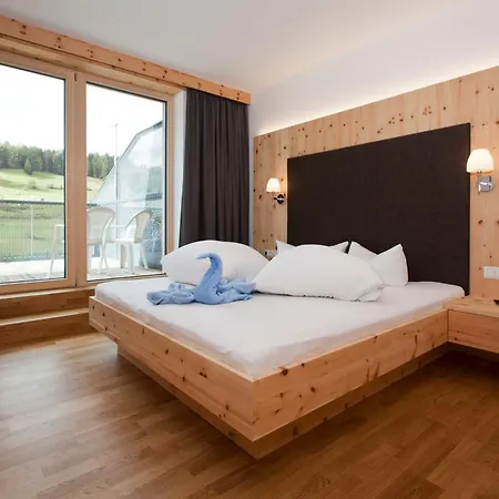 Bed & Breakfast Kristall - Themenfruehstueck 3*