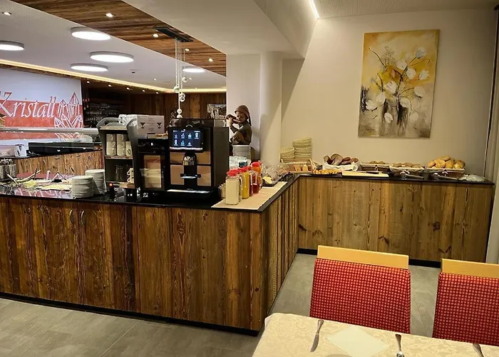 Kristall - Themenfruehstueck Nocleg ze śniadaniem