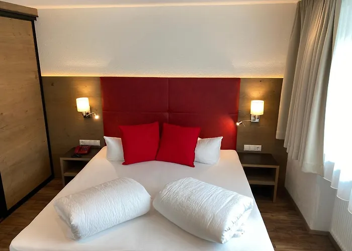 Kristall - Themenfruehstueck فندق مبيت وإفطار